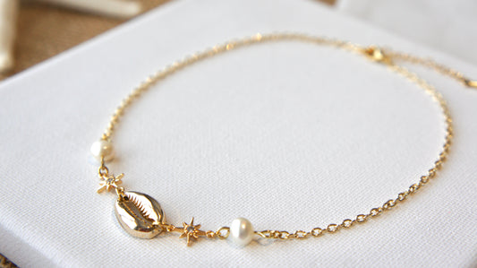 Gold Shell and Pearls Chocker