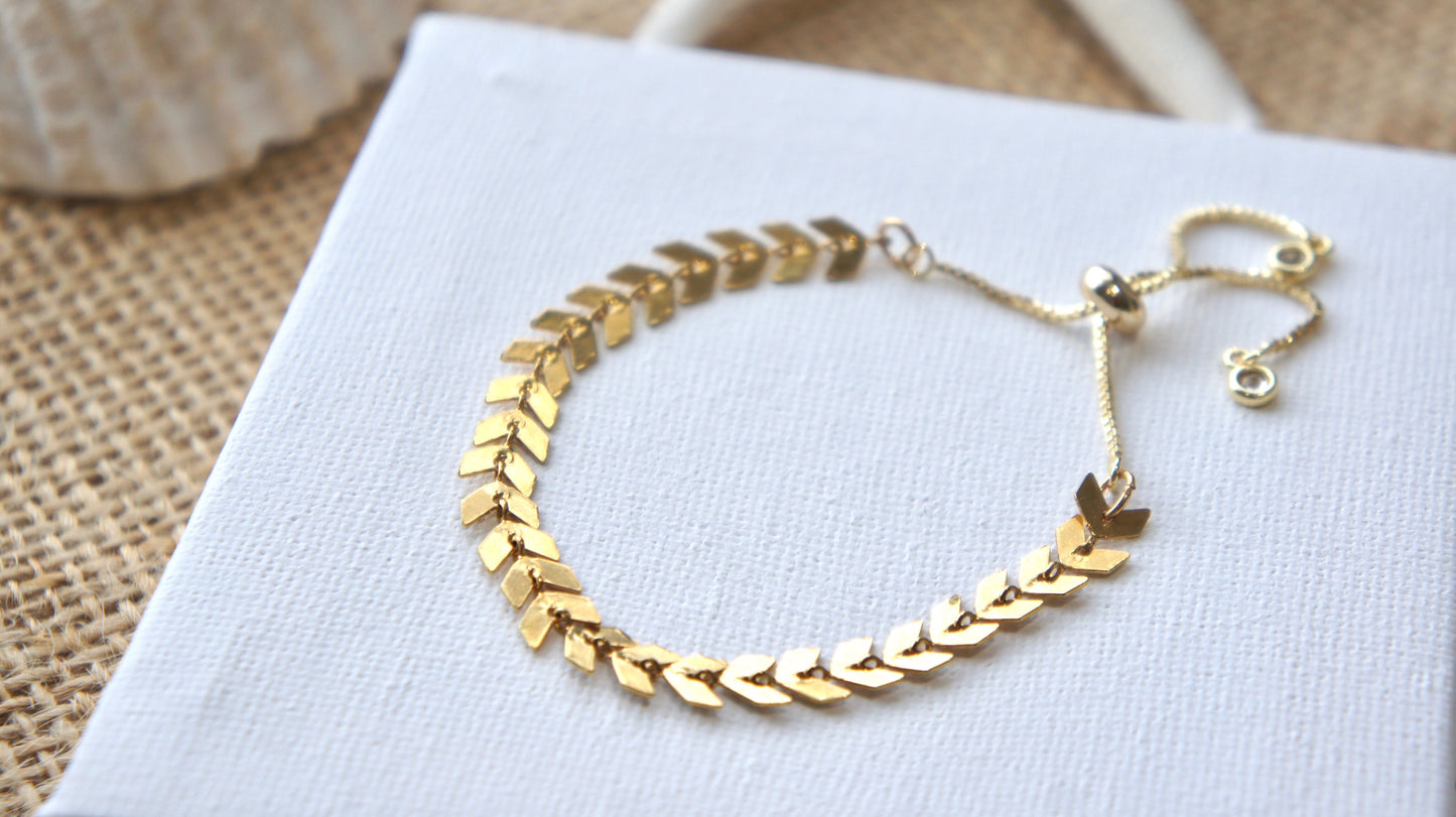 Dark Gold Arrow Chain Bracelet